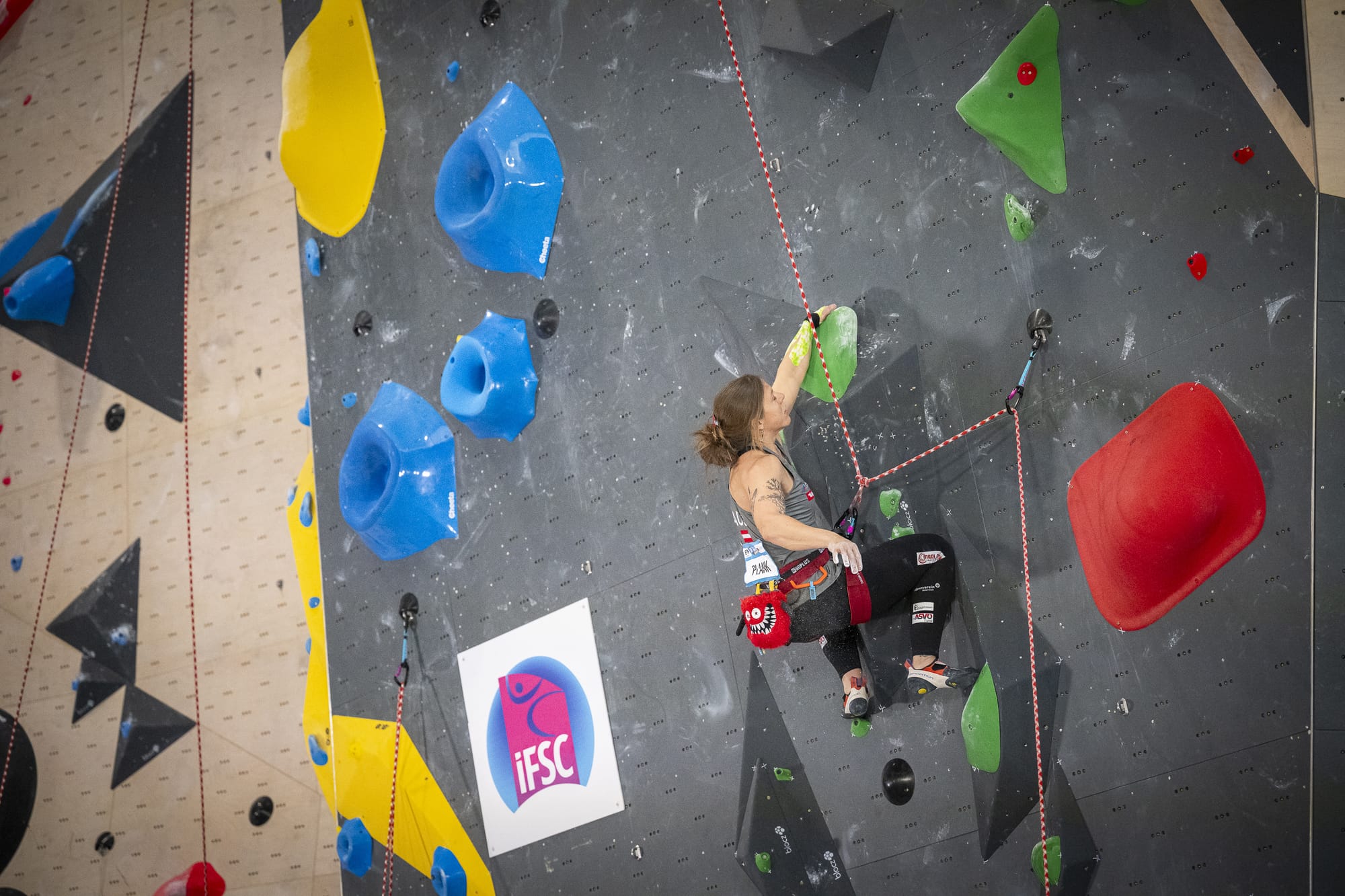 Jasmin Plank climbing on the final route in Salt Lake City