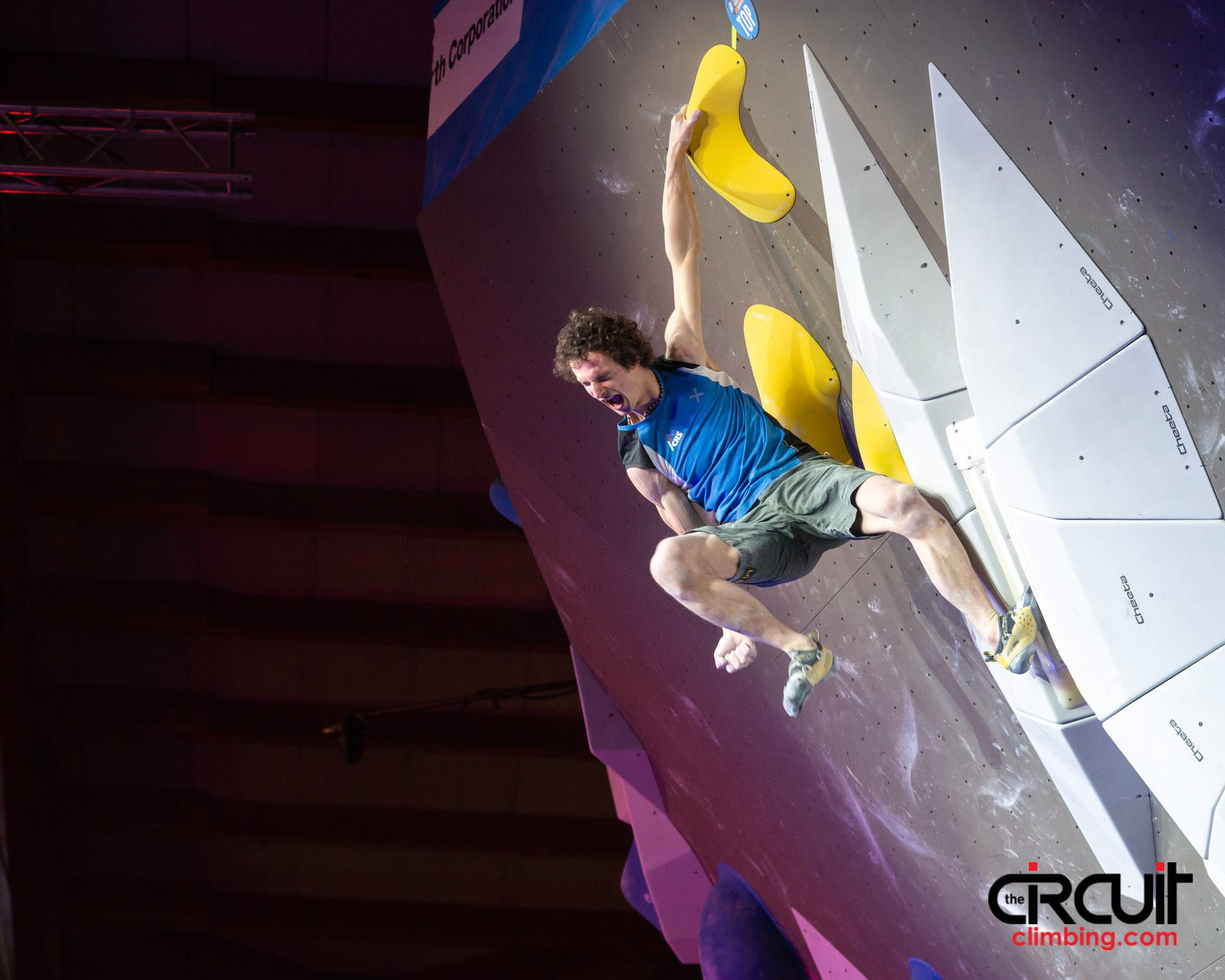 Ondra celebrating topping the final crack boulder in Meiringen 2019