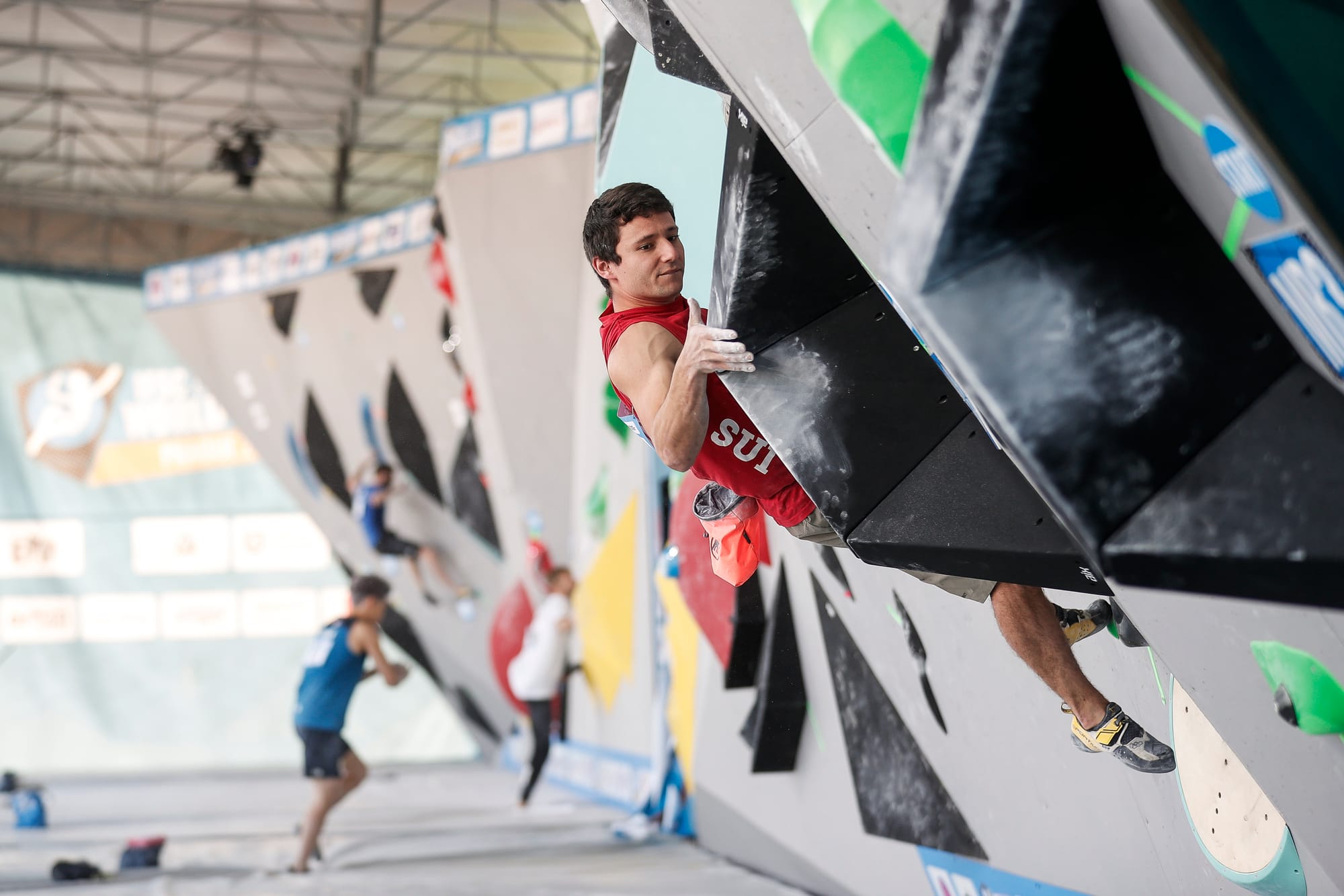 Sascha Lehmann in the Prague Boulder qualification round