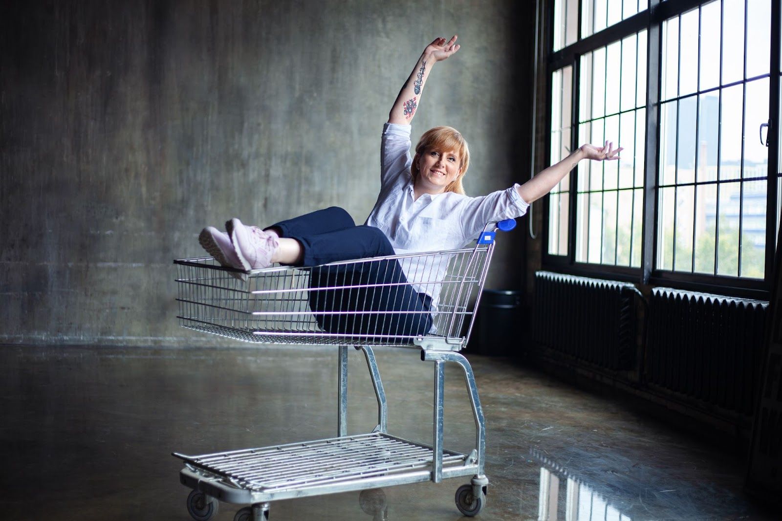 «Меня уже тошнило от цифр»: история главбуха, которая стала эйчаром и успешным стендап-комиком