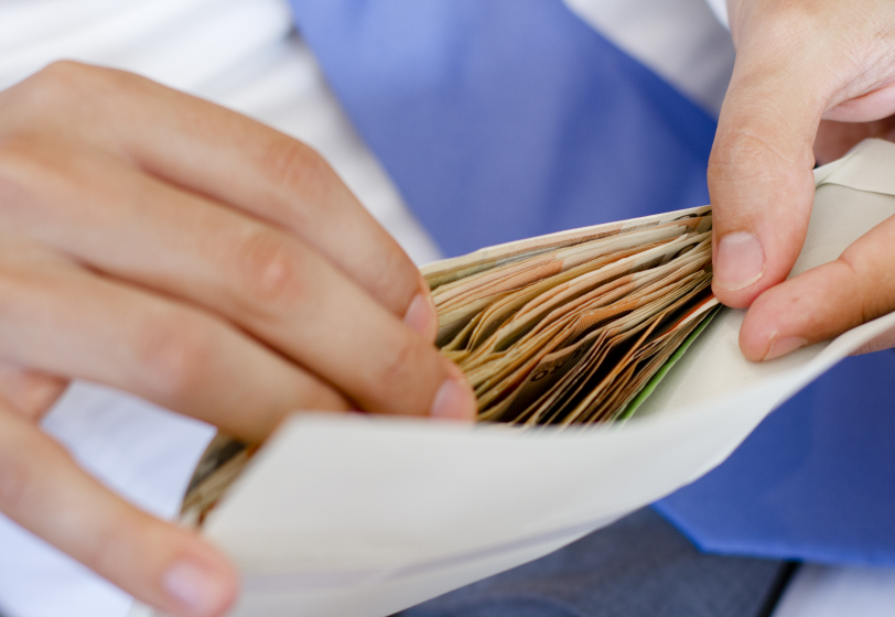 Как контролирующие органы вычисляют «серые» зарплаты в 2025