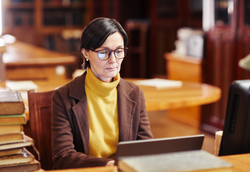 «Хранитель знаний»: как найти денежную работу библиотекарю и музейному работнику