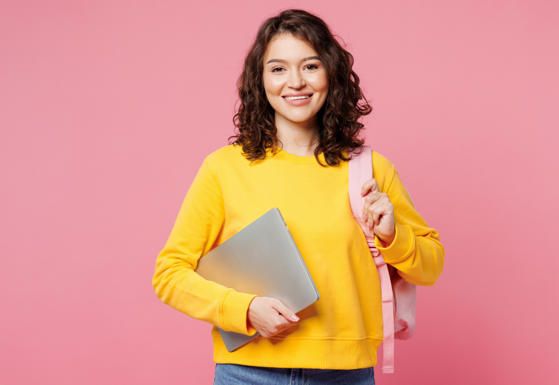 Куда берут без опыта в 2025: сферы, где новичков ждут с распростертыми объятиями