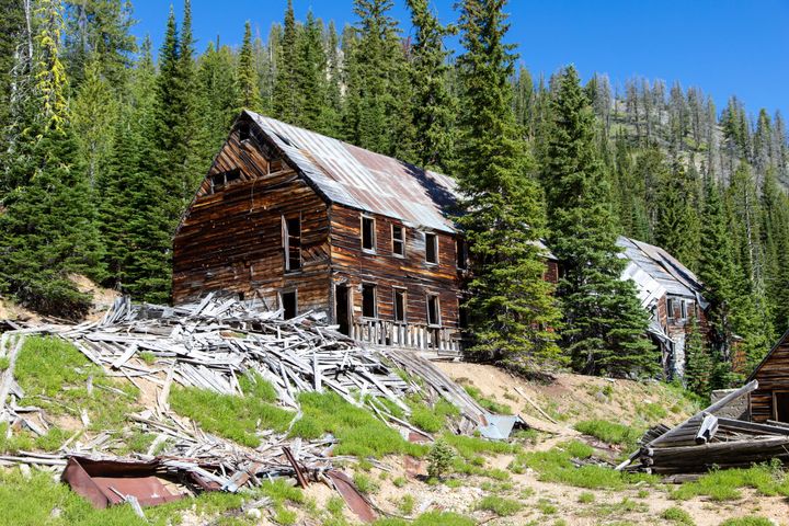 Hermes Mine and Cinnabar Camp