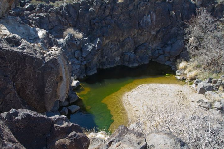 Howe's Tank Petroglyphs