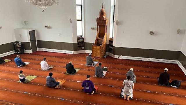 Places of worship grapple with vaccine rules