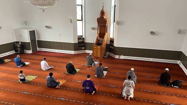 Places of worship grapple with vaccine rules