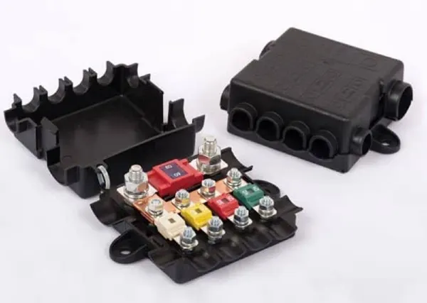 What is a busbar fuse holder