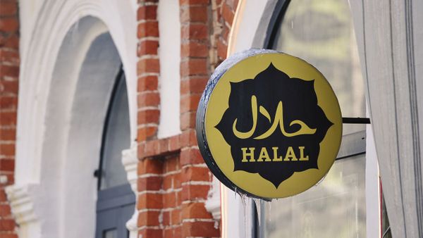 JAKIM considers mandatory halal certification for non-pork, non-alcohol restaurants