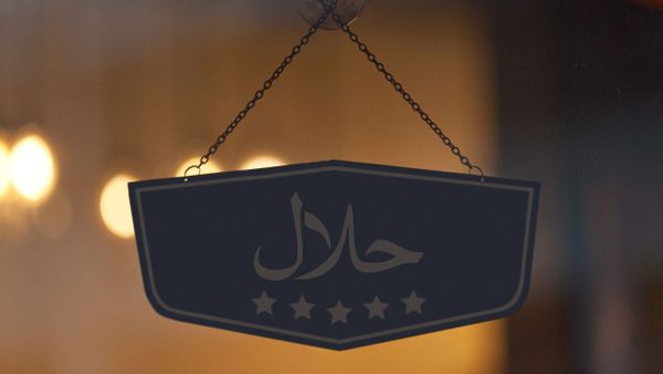 Non-Muslim Restaurants and F&B Companies Not Required to Get Halal Certification, Says Malaysia’s Deputy PM