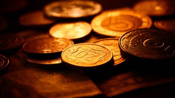 Islamic Bonds Help Pakistan Govt Save Billions Amid Fiscal Challenges