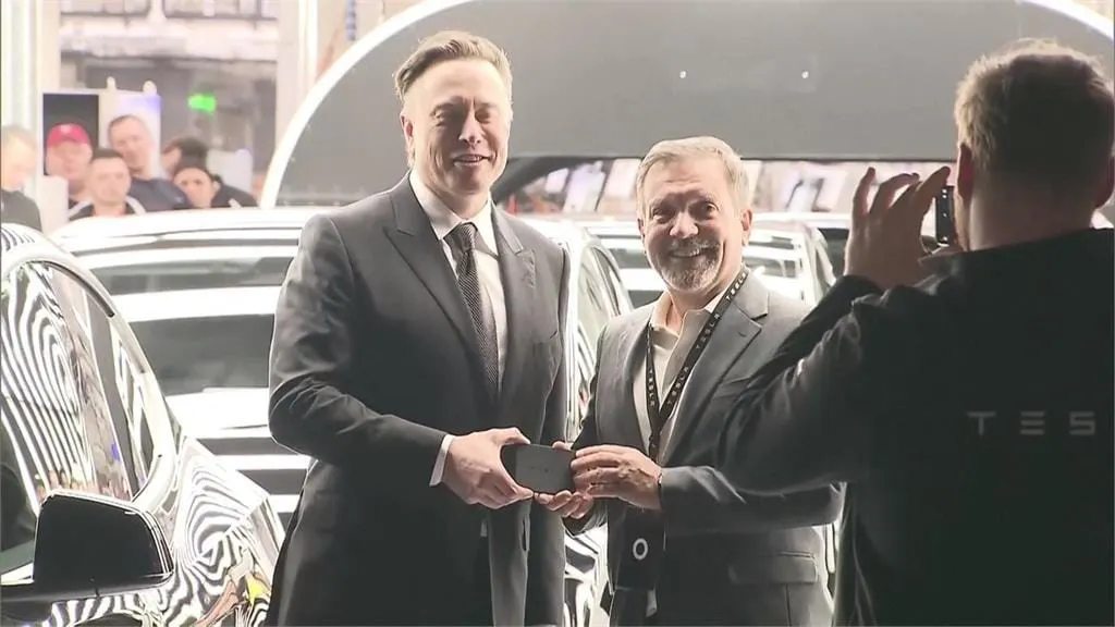 馬斯克重返特斯拉專注發展