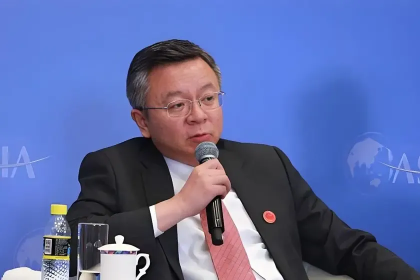 央行前副行長李波：需明確穩定幣究竟屬於貨幣還是金融資産
