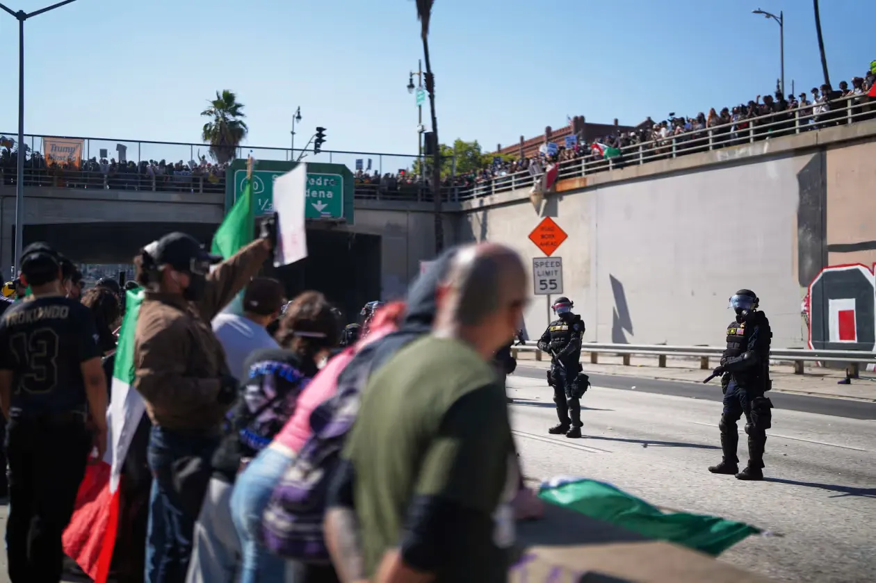 特朗普敦促洛杉磯警察局立即採取行動