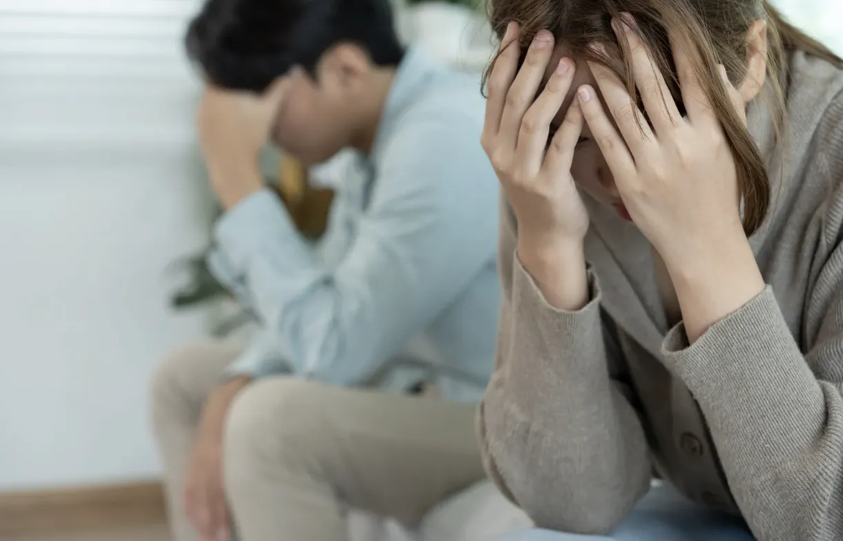 12月降息機率驟降，比特幣跌破十萬美元