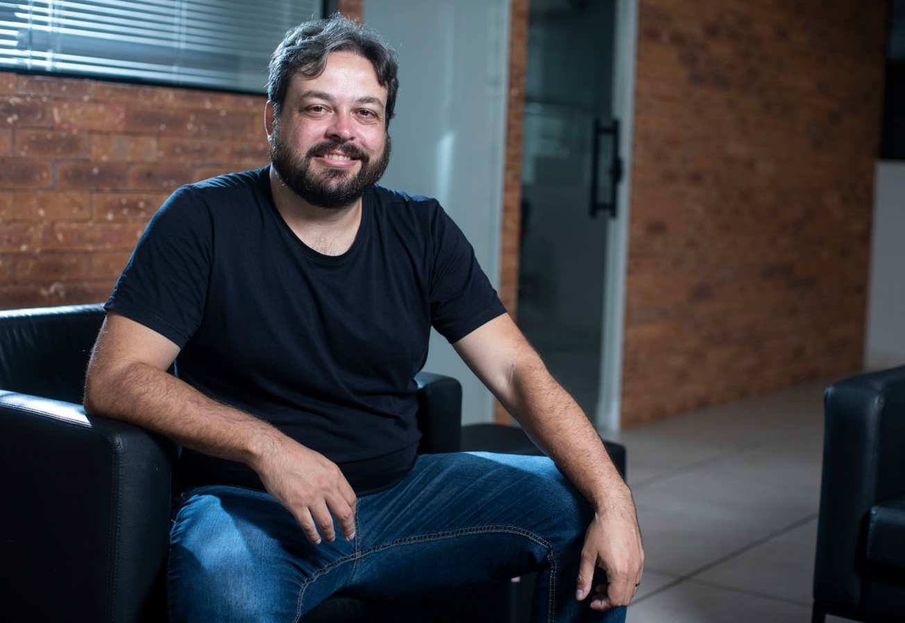 Brazilian Prosas Raised USD $800K for Its Social Impact Platform