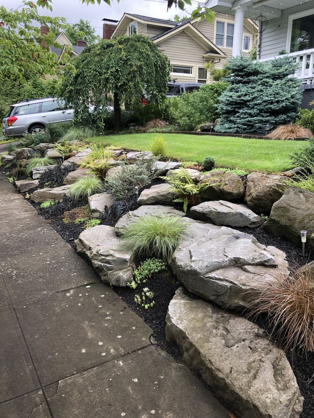 Xeriscaping vs. Zeroscaping: They're Not the Same Thing