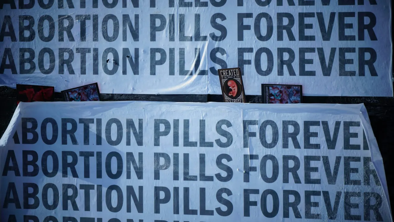 South Dakota Censors Abortion Pill Ads, Wyoming Passes Doomed 6-Week Ban: March 9 News Roundup