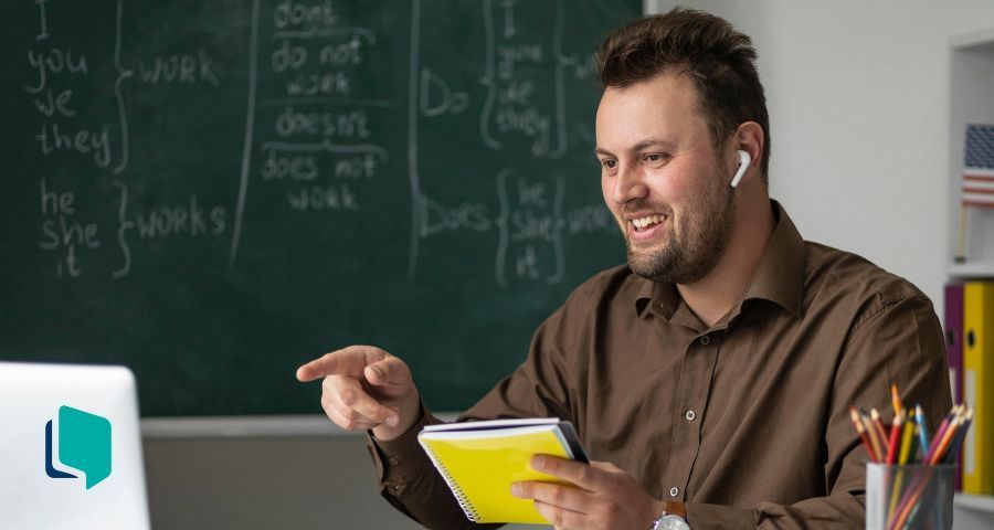 Materiais Paradidáticos: o que são e seus benefícios no ensino de inglês
