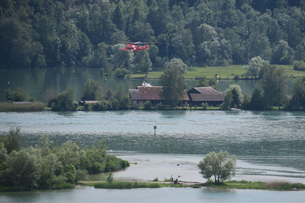 Rettungsdienste im Einsatz am Aabach