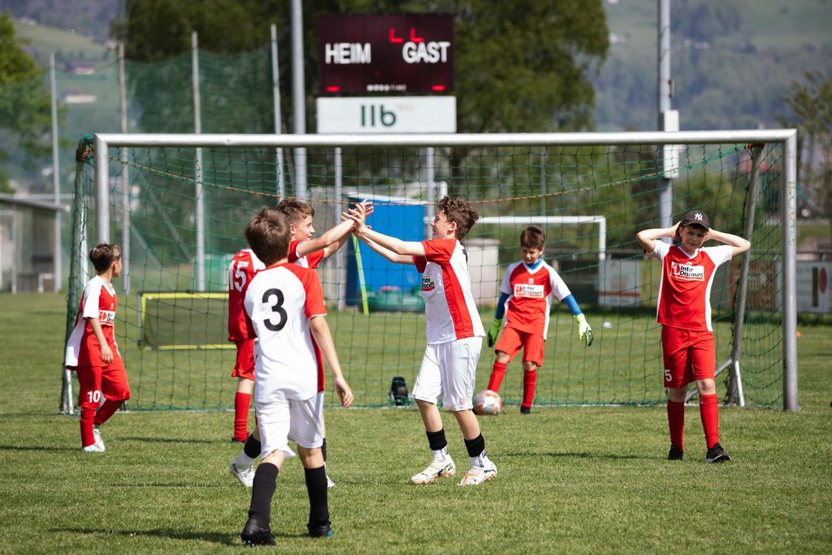 Fussball verbindet – Ein unvergessliches Turnier auf der Allmeind in Schmerikon