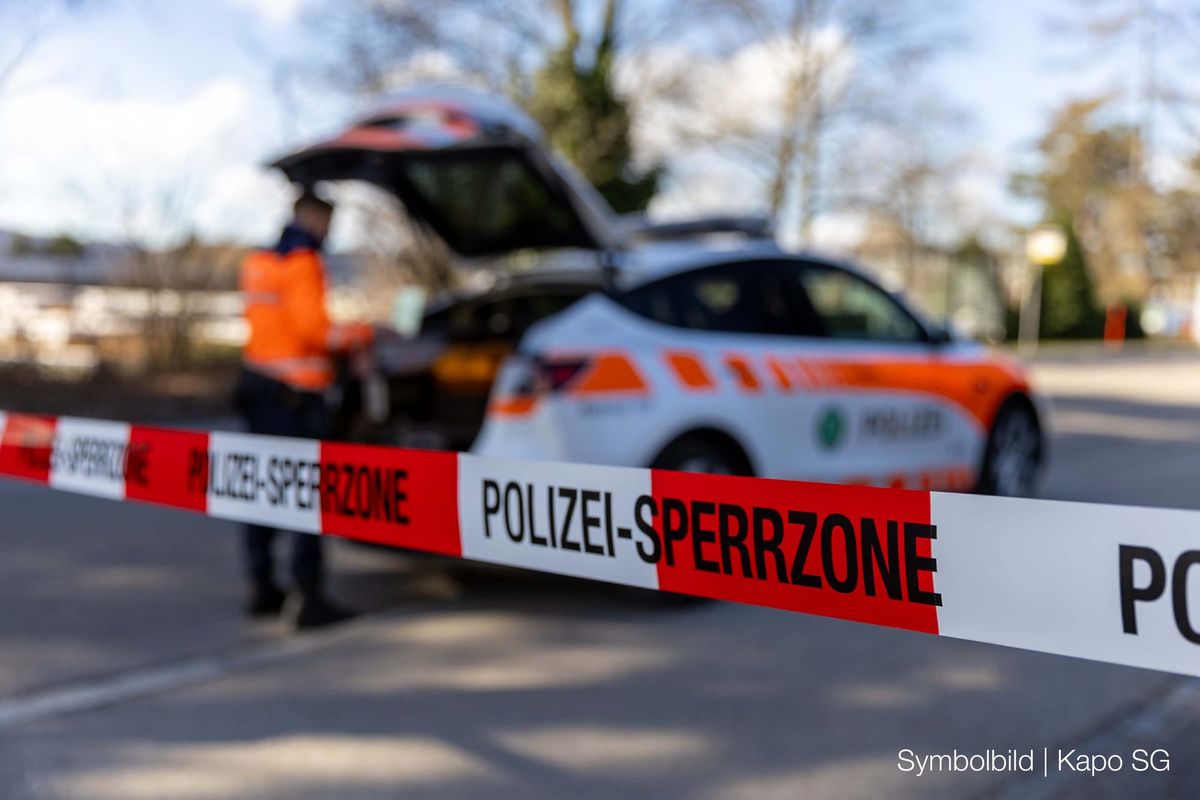 In Wohnung an der  St.Gallerstrasse eingebrochen und mit Waffen bedroht