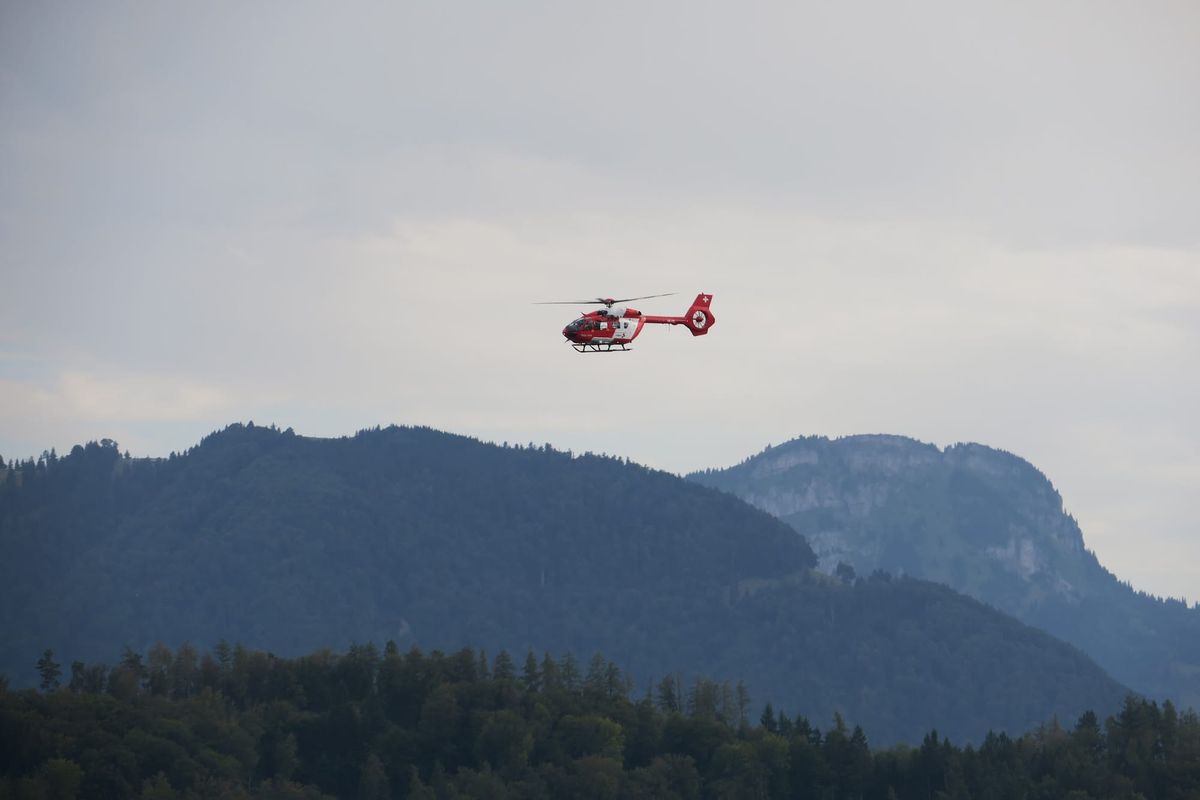 Suchaktion nach Kanu-Kenterung auf dem oberen Zürichsee