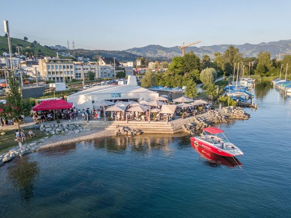 Zweite Endless Summer Party im Pier 8716