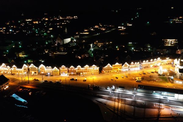 Schmerikon by night