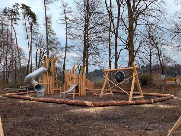 Familien-Sonntag im Föhrenwäldli: Spiel, Spass und Genuss für Gross und Klein