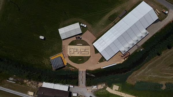 42. Eidgenössisches Pontonierwettfahren 2025 an der Linth: Der Festaufbau hat begonnen