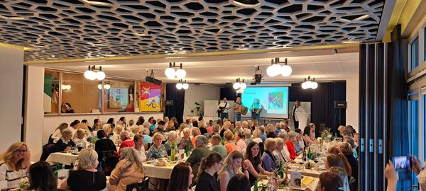 100-jähriges Vereinsjubiläum und Hauptversammlung der Frauengemeinschaft Schmerikon