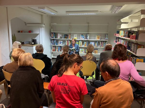 Krimi-Lesung mit Mehrwert: Autorin Rahel Urech beantwortet alle heiklen Fragen