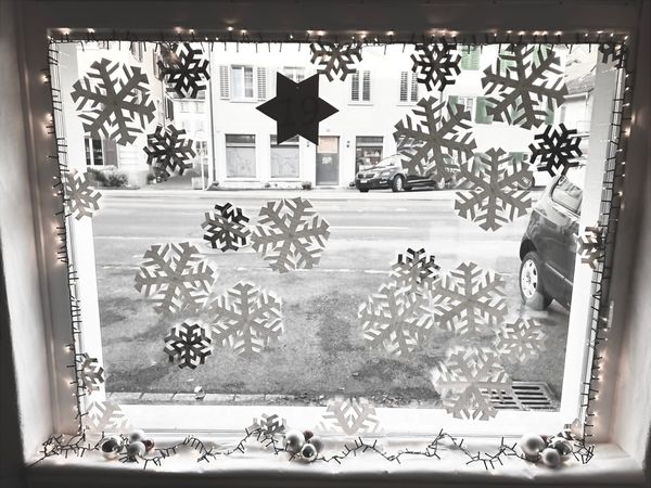 Adventsfenster in der Bibliothek