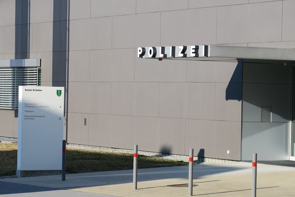 Zwei fahrunfähige Lenker in Schmerikon gestoppt