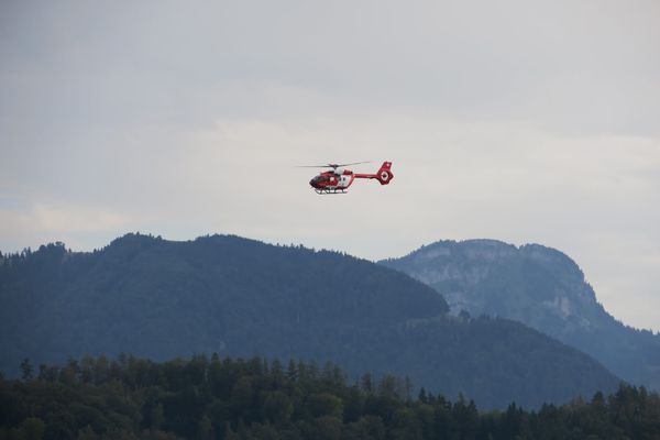 Suchaktion nach Kanu-Kenterung auf dem oberen Zürichsee