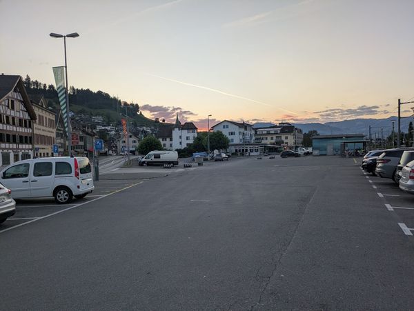 Medienberichte zum Dorfplatz-Abstimmungsresultat