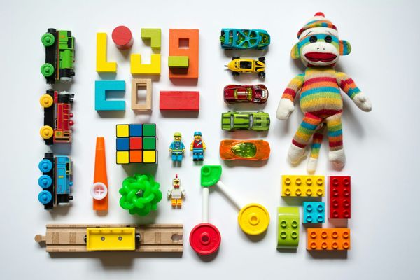 Kinder-Spielzeugbasar in Schmerikon: Stöbern, Feilschen und Schätze entdecken