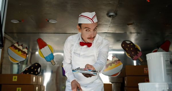 RECENSIE: ICE CREAM MAN