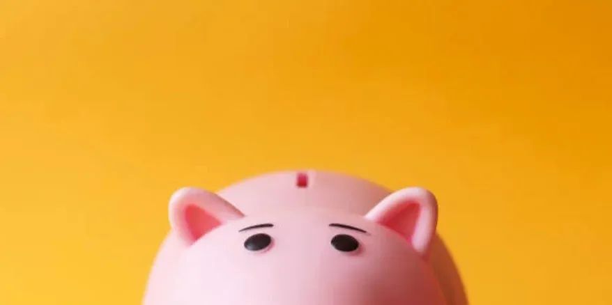 FREE LESSON: How Much To Pay People feature image