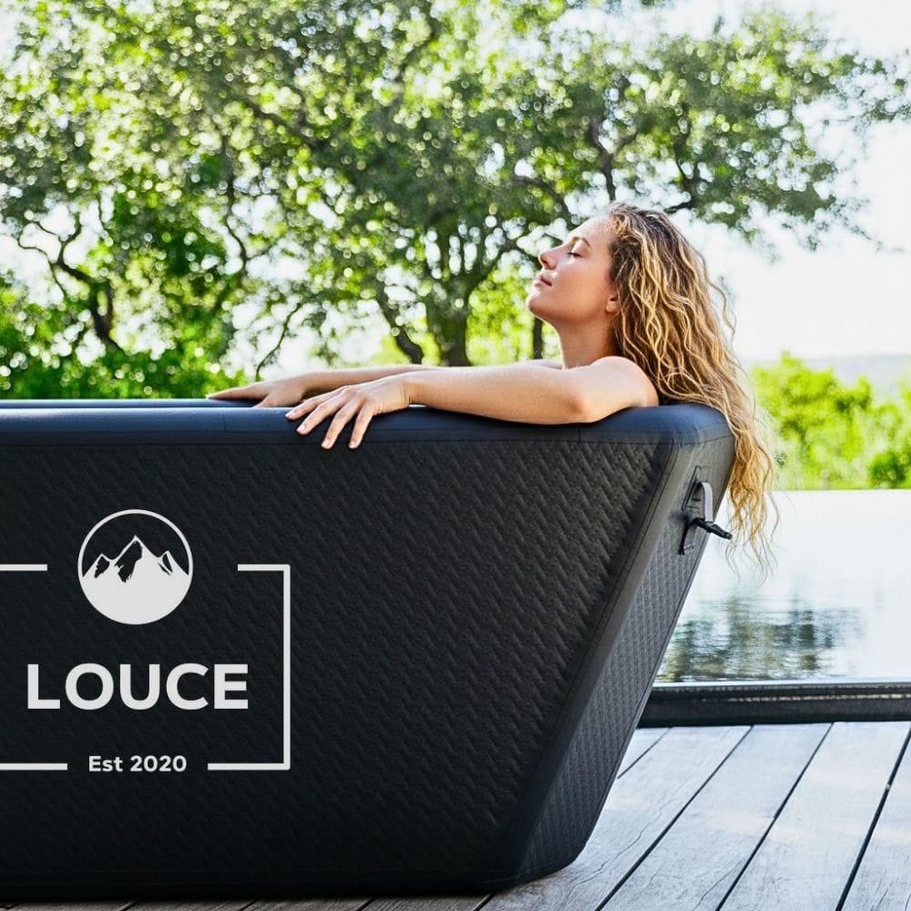 une femme dans un ice bath LHOTSE