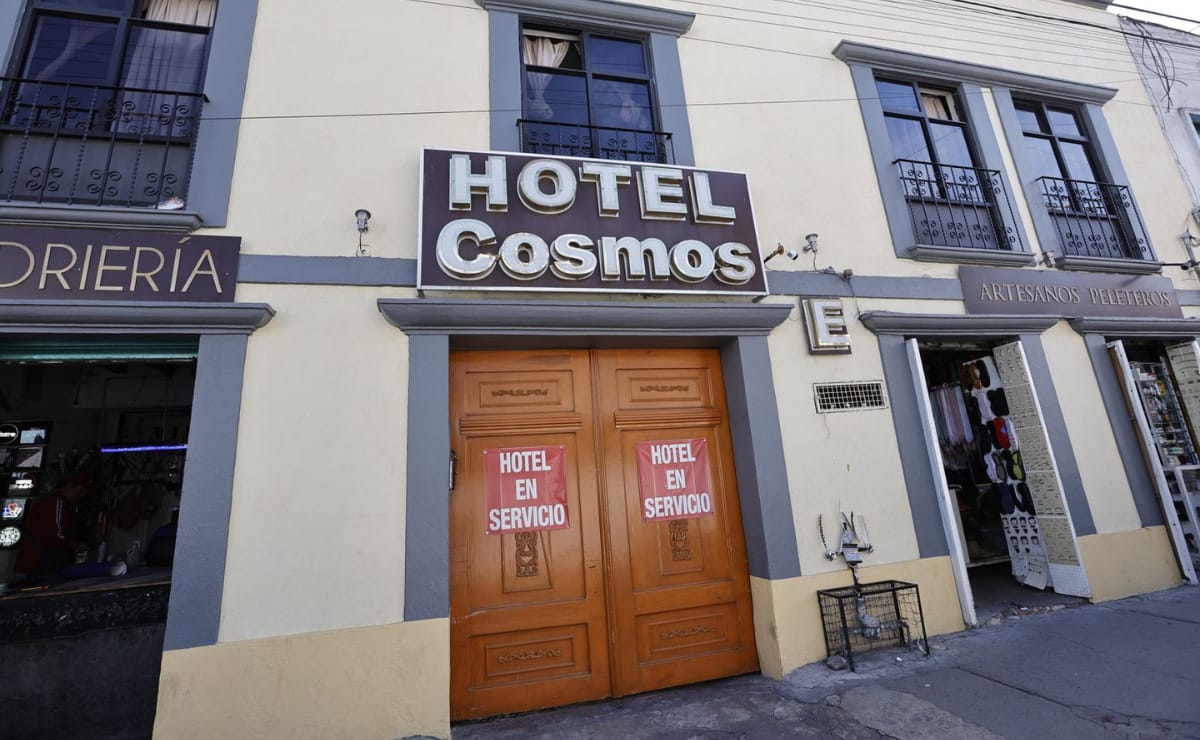 Hallan a mujer sin vida en hotel de Toluca.