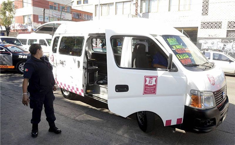 Detienen a cuatro personas extorsionadoras del transporte público de Chicoloapan