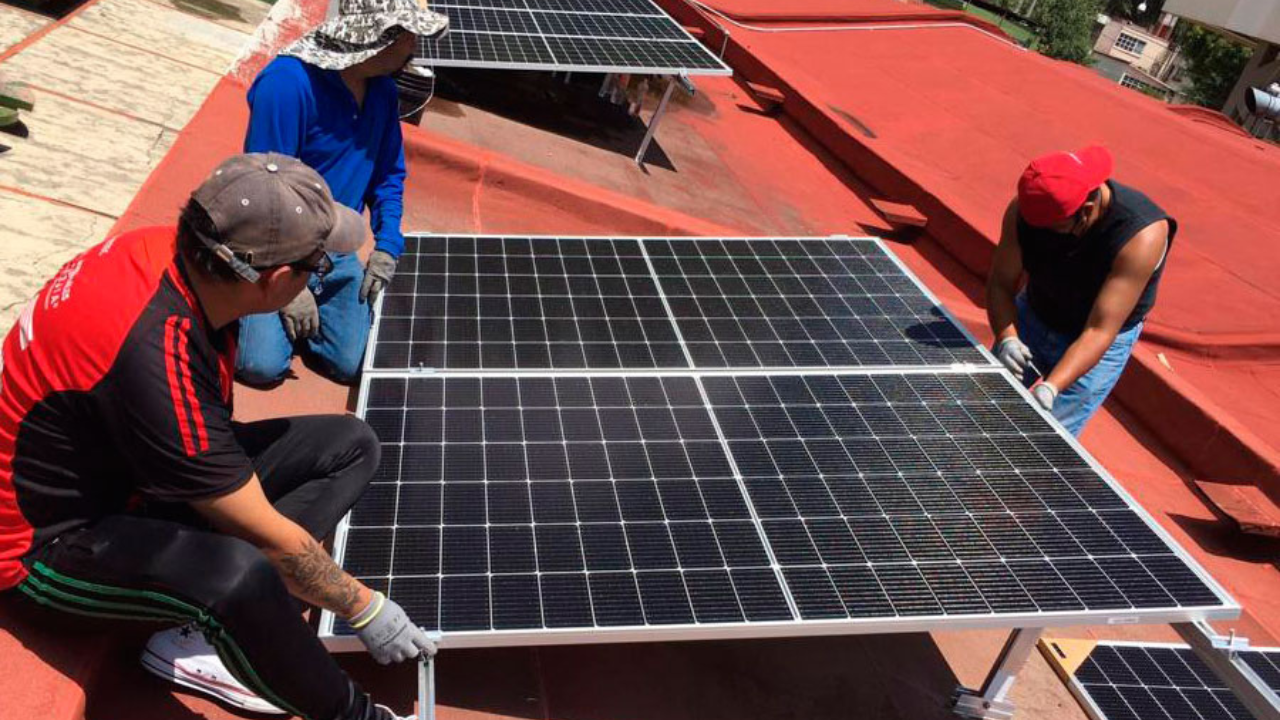 energia limpia con paneles solares