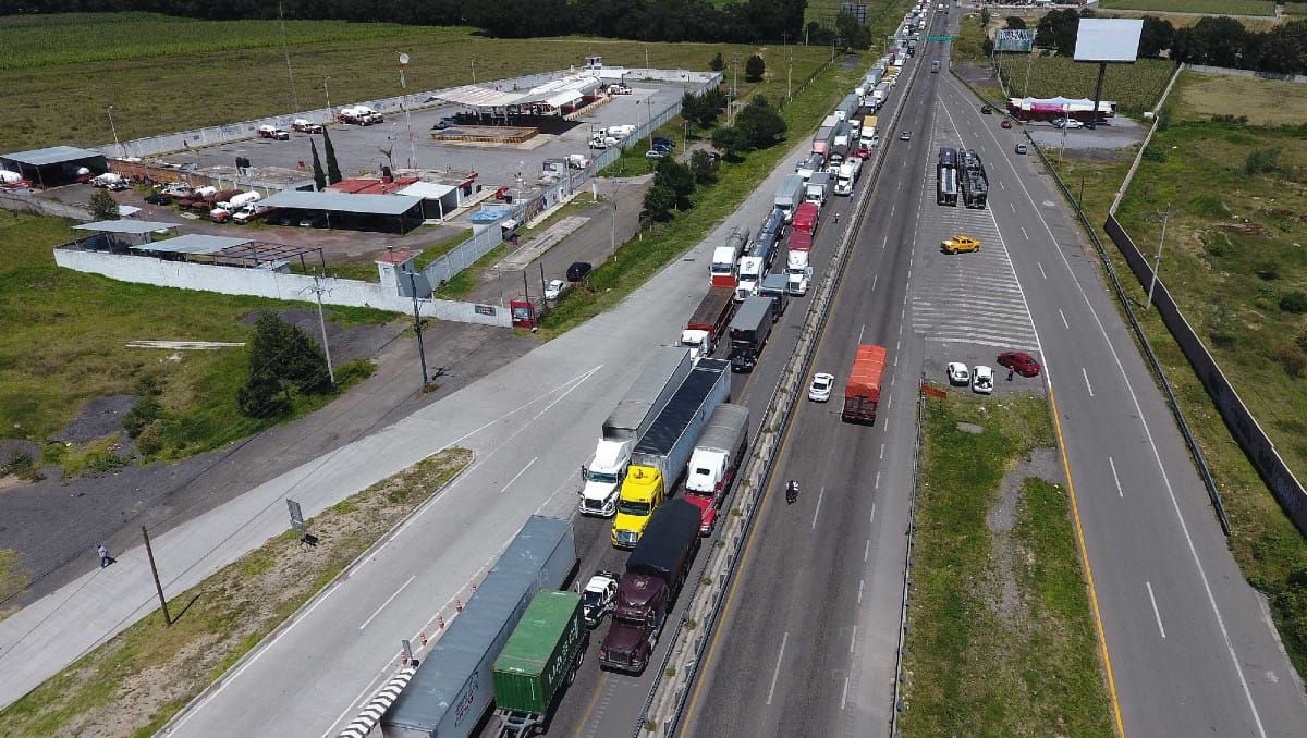mexico puebla cierre carriles obra