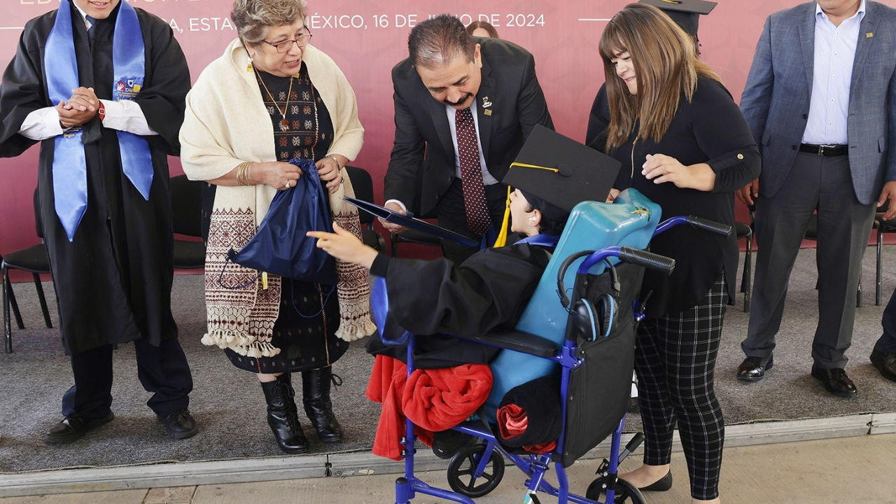 Más de 4 millones de estudiantes concluyen este ciclo escolar en el Edomex