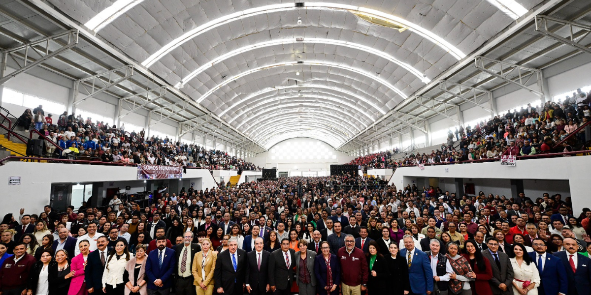 La gobernadora del Estado de México rindió su Informe Regional en Ecatepec.