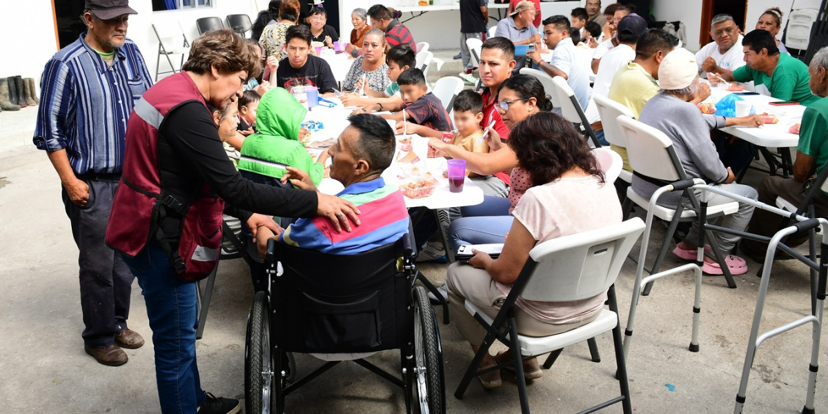 La gobernadora se comprometió con los habitantes de Chalco.