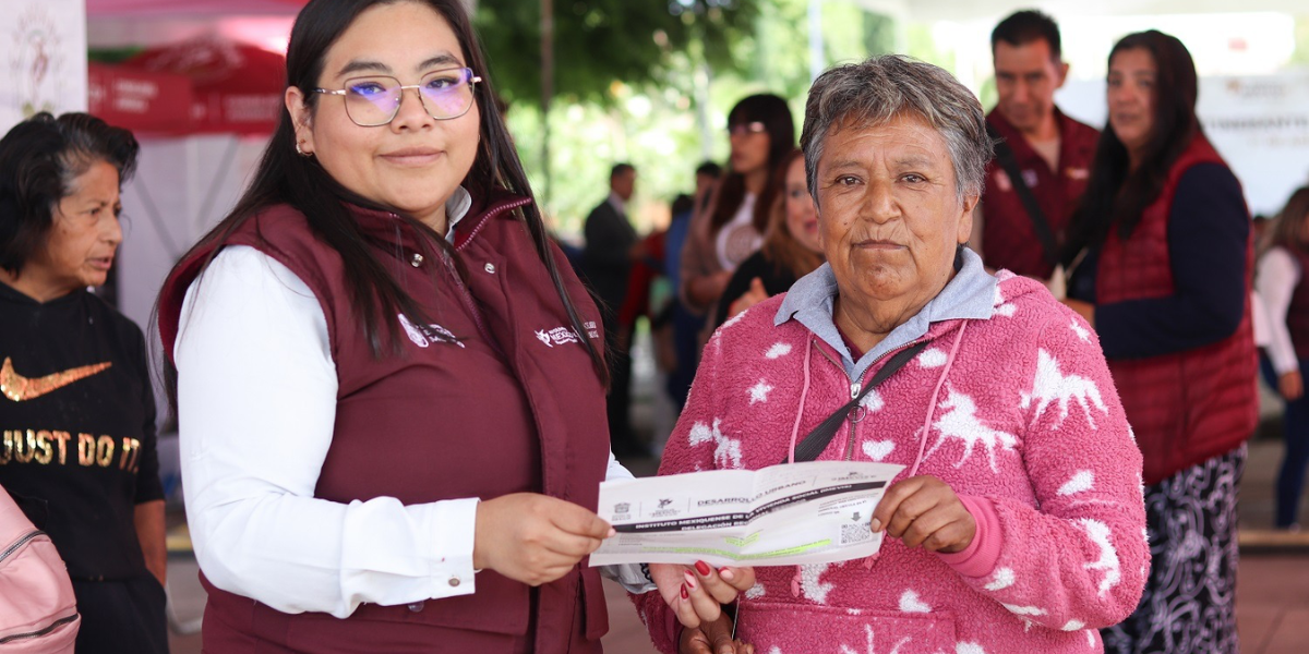 Acercan todo tipo de trámites a las colonias. 
