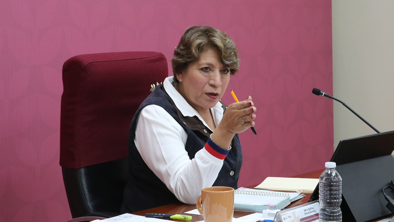 Delfina Gómez entrega inmuebles a distintas dependencias del Estado de México